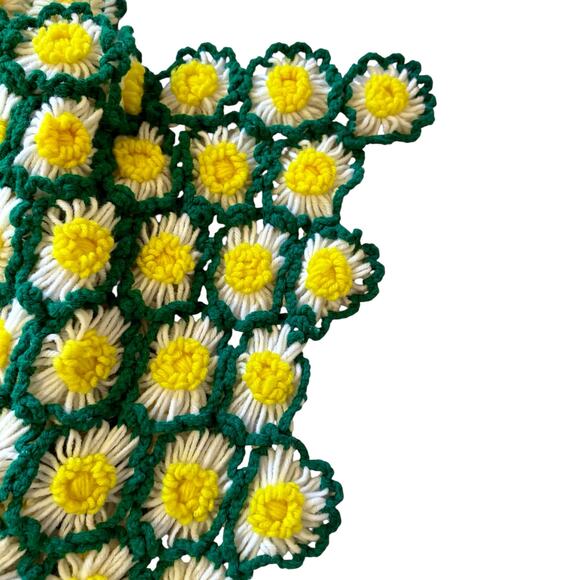 Vintage Handmade Daisy Crochet Afghan Blanket 86" x 51" Floral Yellow Green - Picture 5 of 8
